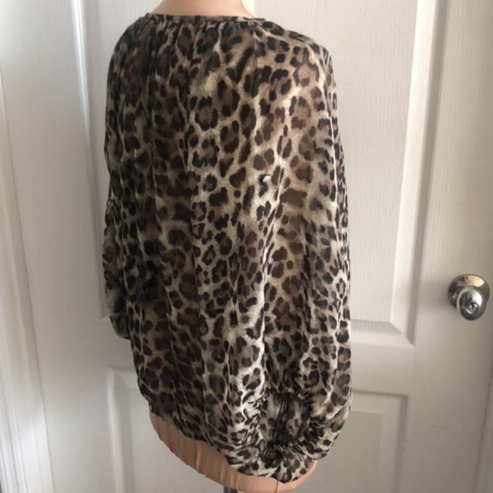 CHARLOTTE RUSSE Cheetah Leopard Animal V Neck Henley Tunic T Shirt Top Blouse S - Picture 8 of 10